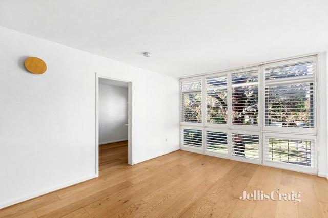 33/61 Kooyong Rd, VIC 3143