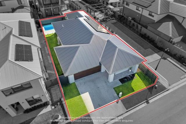 12 Headway Street, QLD 4211