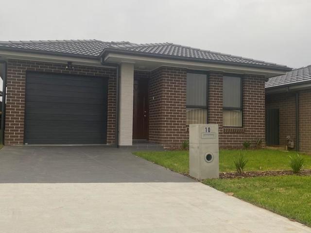 10 Charbray Loop, NSW 2570