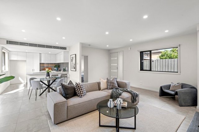 2/70 King Street, VIC 3042