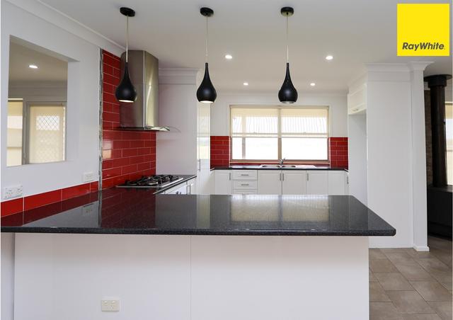 65 Hampton Court, NSW 2360