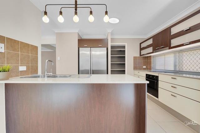 14 Shaw Place, QLD 4165