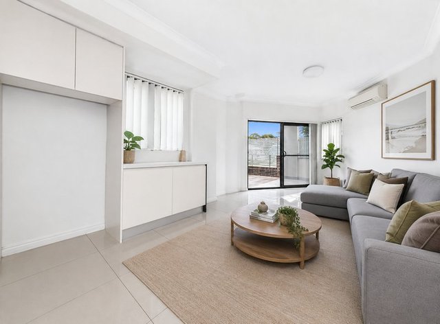 1/190-194 Burnett Street, NSW 2145