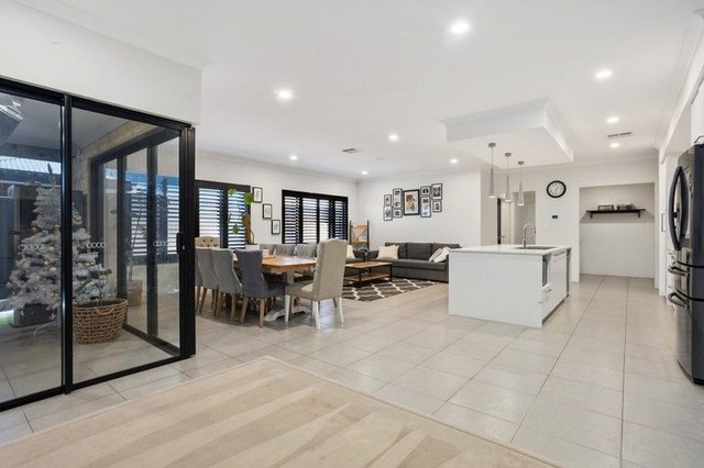 7 Hanbury Loop, WA 6164