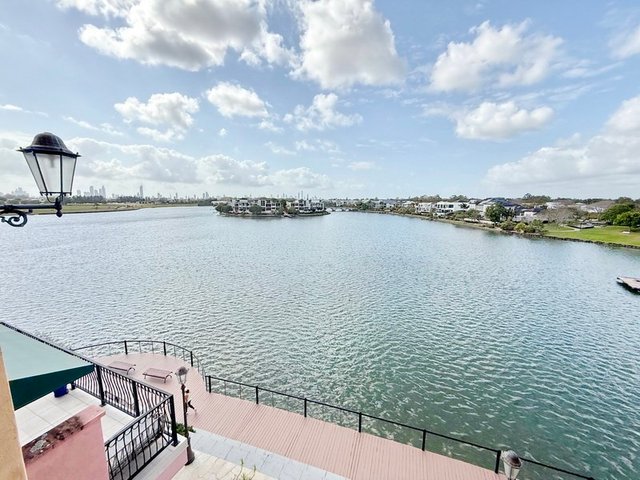 23/3030 The Boulevarde, QLD 4211