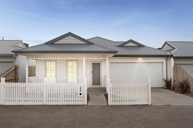 34 Crowlands Circuit, VIC 3338