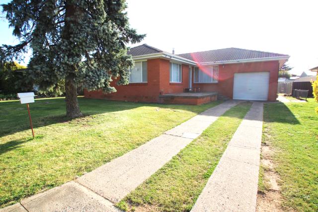 19 Mangowa Close, NSW 2800