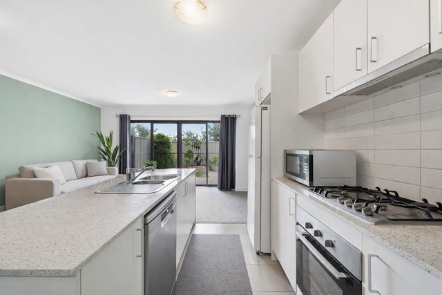 4/4 Ross Road, NSW 2620