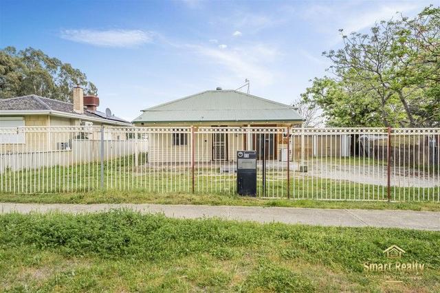 32 Clifton Street, WA 6109