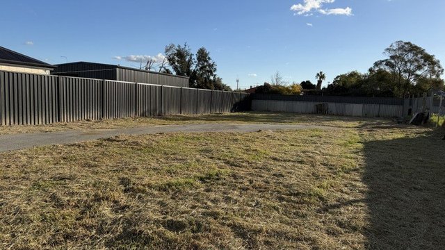 11 Beaconsfield Avenue, WA 6056
