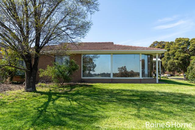 28 Eastlake Drive, NSW 2650