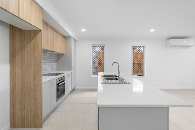 7 Pomax Street, QLD 4305