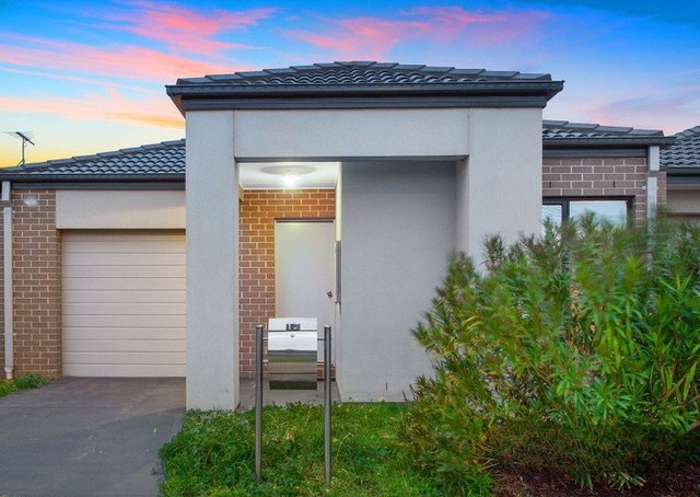 12 Lambourne Avenue, VIC 3029