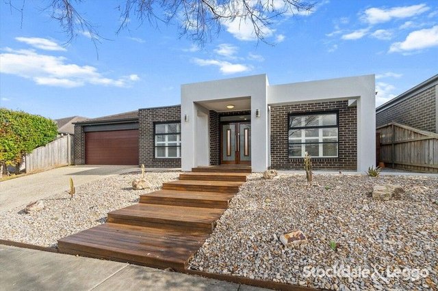 18 Silverwood Drive, VIC 3820