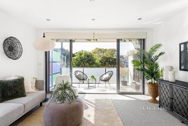 10/8 Short Street, VIC 3070