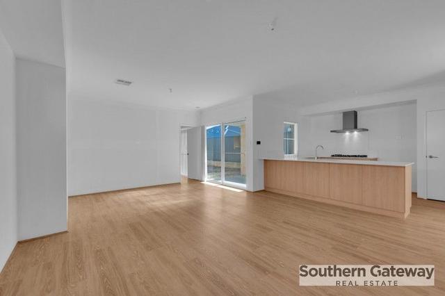 24 Gleam Street, WA 6170
