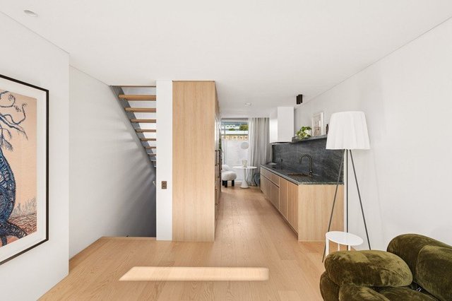 2/28 Kings Lane, NSW 2010