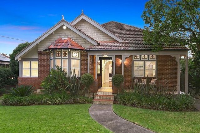 31 Lucretia Ave, NSW 2066