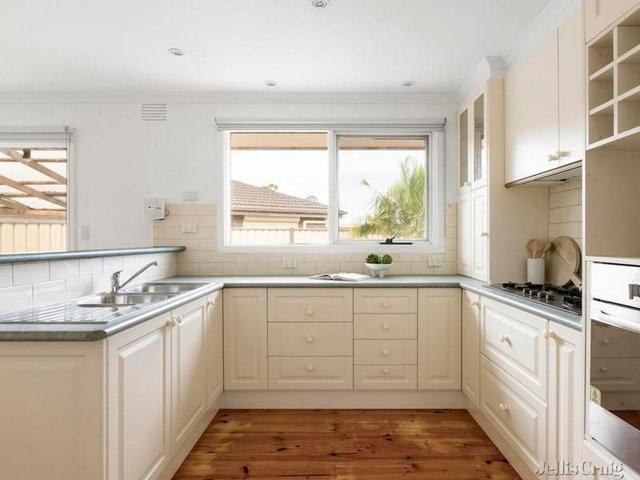 6 Howe Court, VIC 3074