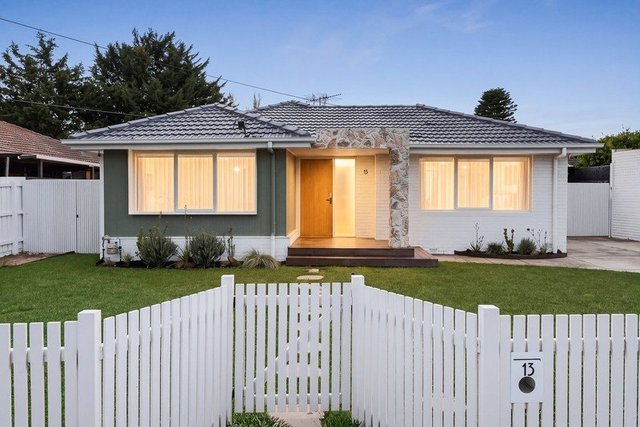 13 Leavesdon Avenue, VIC 3021