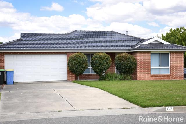 1/7 Kimberley Drive, NSW 2650