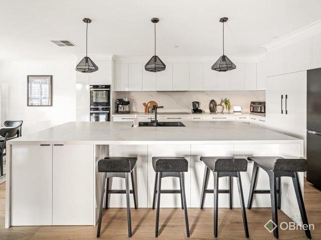 81 Bluemist Circuit, VIC 3975