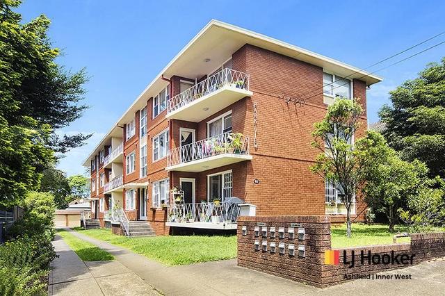 8/15 Orpington Street, NSW 2131