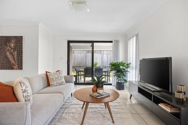 17 Serendipita Street, QLD 4035