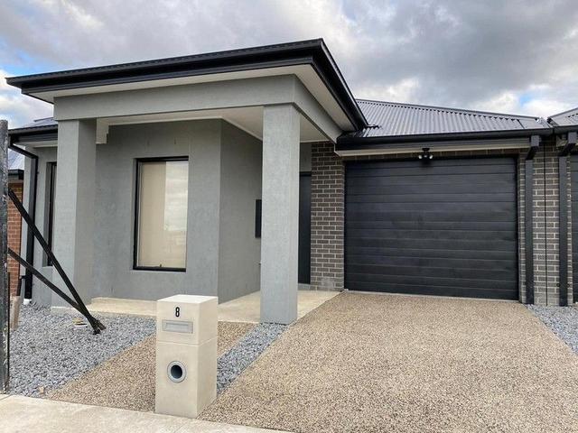 8 Frangipani Way, VIC 3064