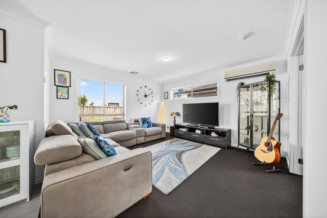 63 Tobin Way, VIC 3975