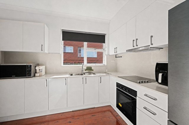 1/11 Myra Road, NSW 2203