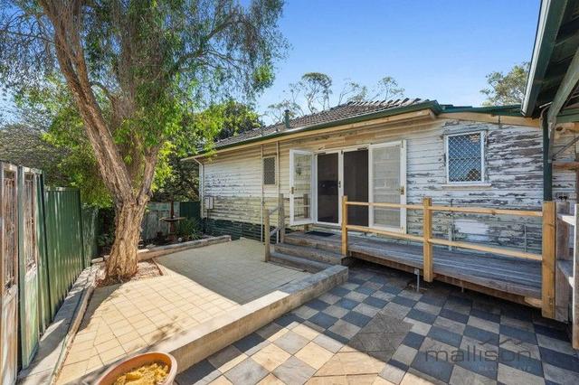 8 Hewison Road, WA 6167