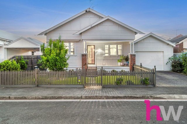 18 Cairns Avenue, VIC 3220
