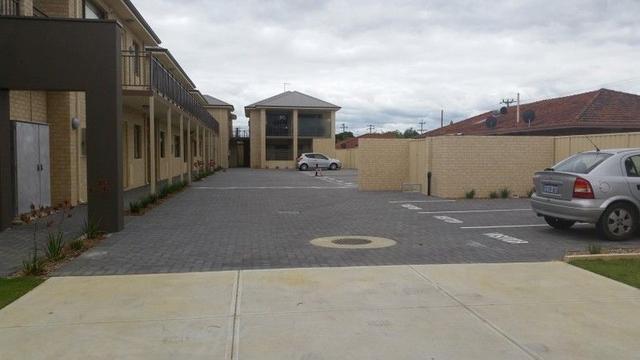 3/30 Central Terrace, WA 6107