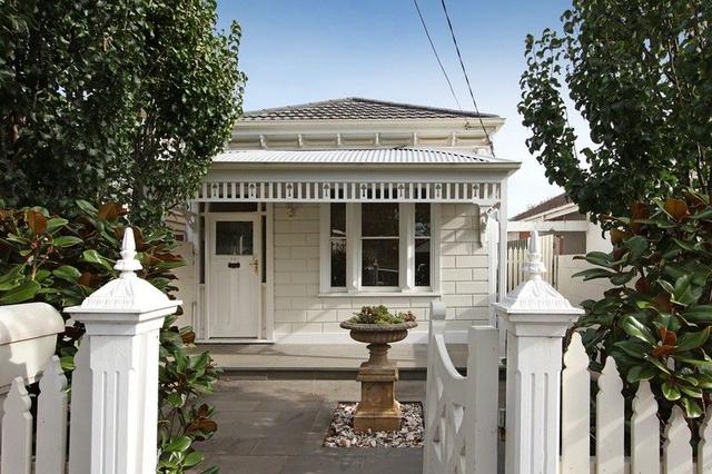 24 Railway Avenue, VIC 3143