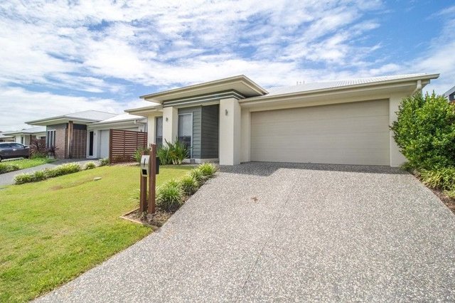 33 Apple Berry Avenue, QLD 4209