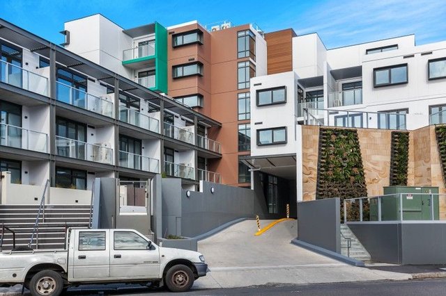 220/81 Hobsons Road, VIC 3031