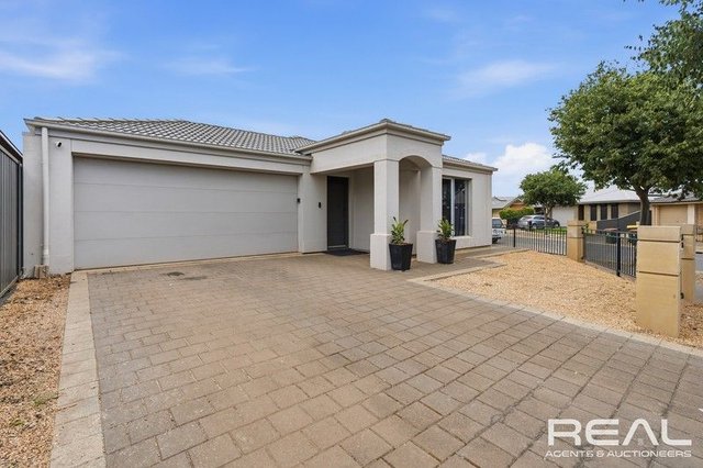 24 Semillon Crescent, SA 5114