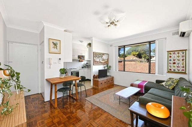 8/2 Third Avenue, NSW 2194