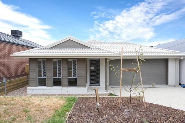 12 Lone Pine Drive, VIC 3754