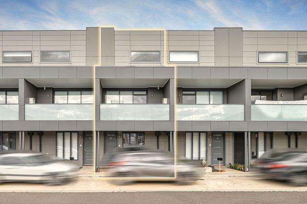 8/1 Brunswick Crescent, VIC 3064