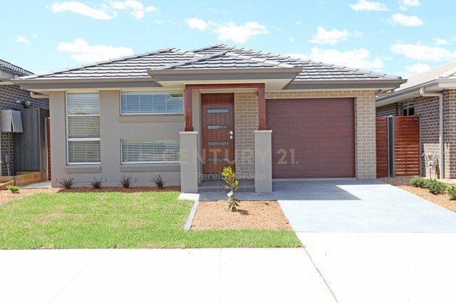 40 Plymouth Boulevard, NSW 2570