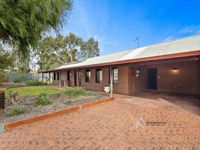 65 Silica Road, WA 6020