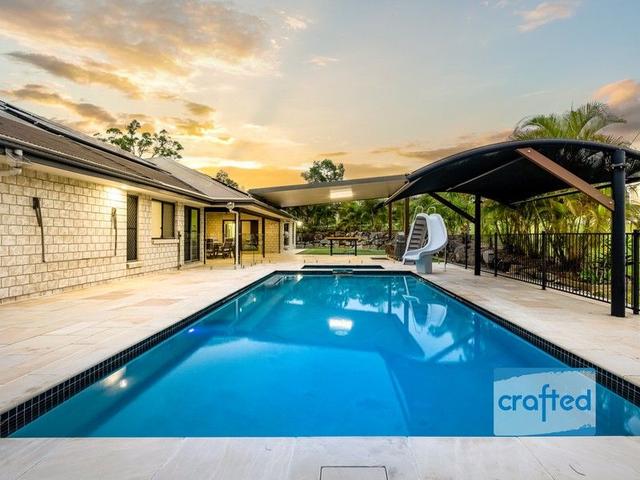 8 Glover Circuit, QLD 4124