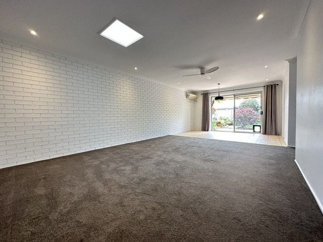 1/9 Crimson Court, QLD 4220