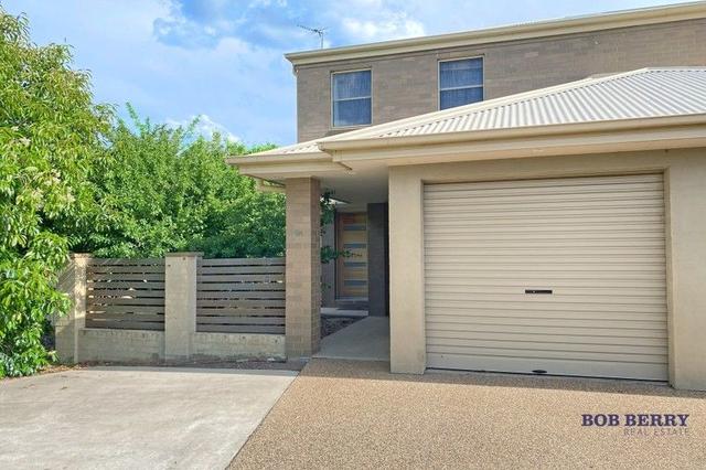 8A Daffodil Court, NSW 2830