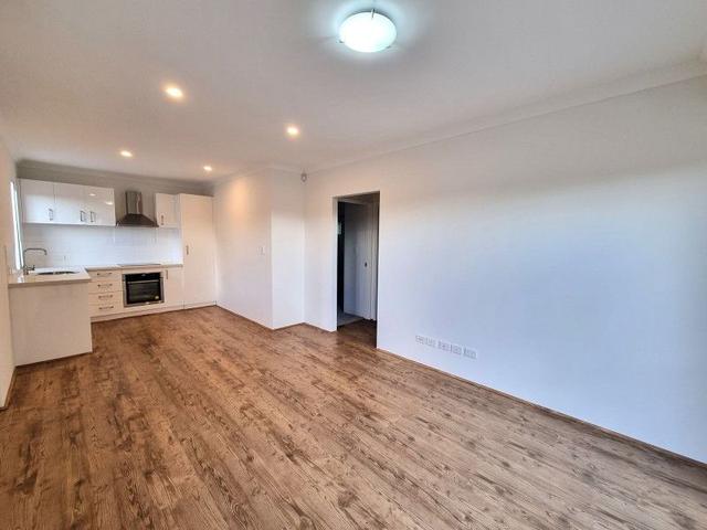 8/1 Acton Avenue, WA 6102