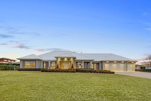 52 Twin Creeks Drive, NSW 2745
