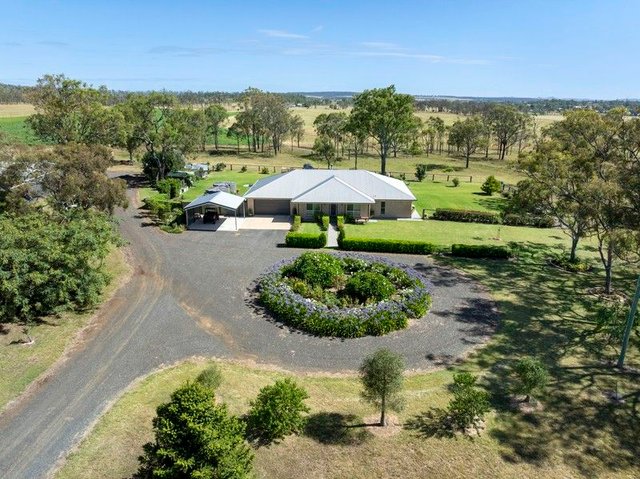 'Jarong' 4 Ennis View Road, QLD 4363