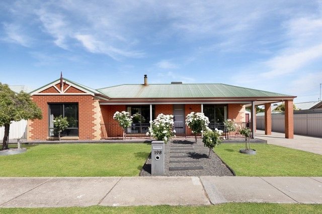 198 Mackenzie Street West, VIC 3555